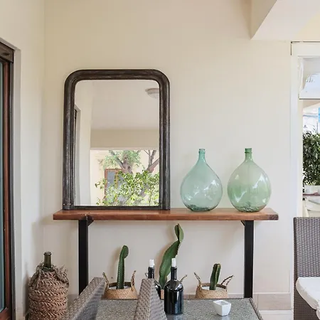 فندق مبيت وإفطار Maison R Boutique 2*