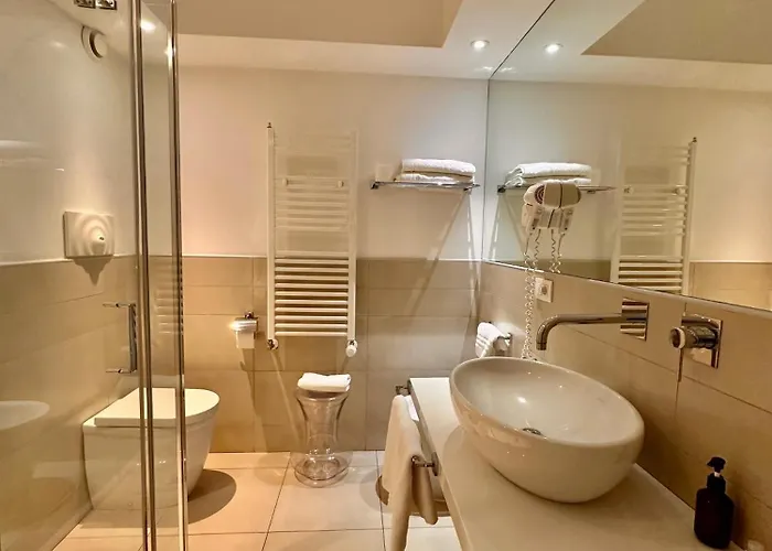 Maison R Boutique 4*